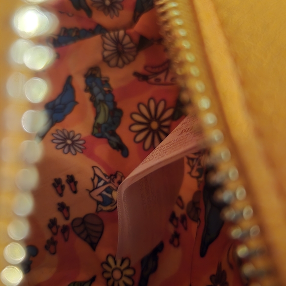 StitchShoppe Loungefly Alice In Wonderland CaterpillerMushroom CrossbodyBag NWOT - Picture 10 of 15